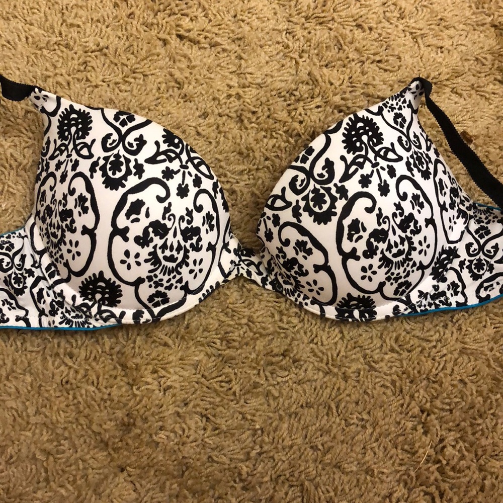 Victoria’s Secret Pink Black & White Patterned Bra